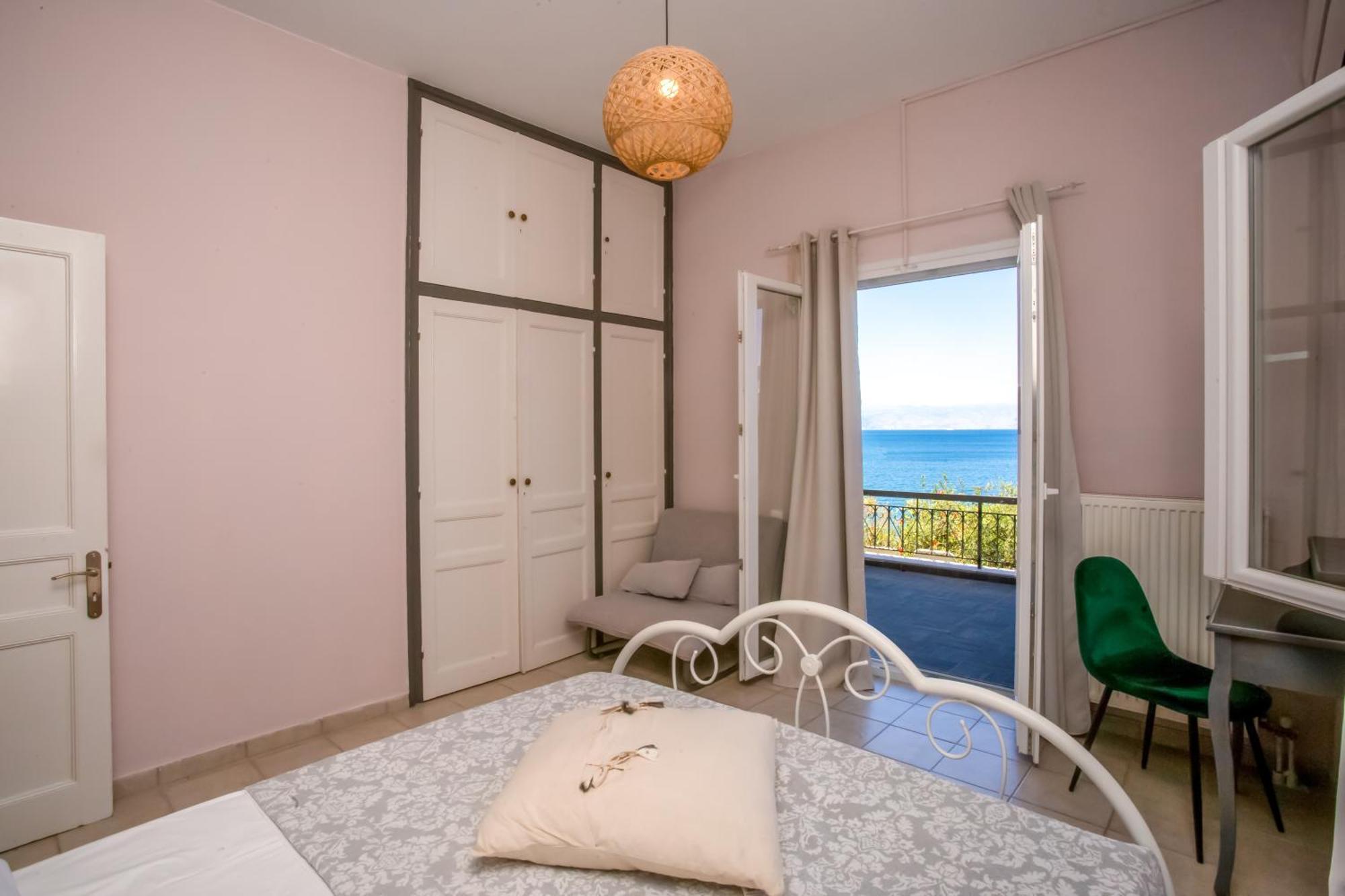 Апартаменти Ionian Kaizer Boutique Achilleion Екстер'єр фото